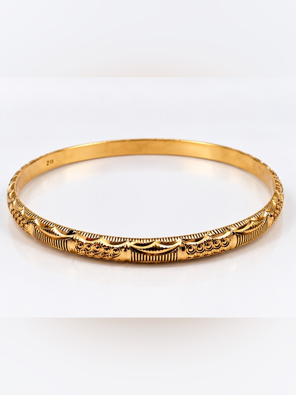 21K Yellow Gold Bangle Bracelet 5.62g Engraved Fine Jewelry